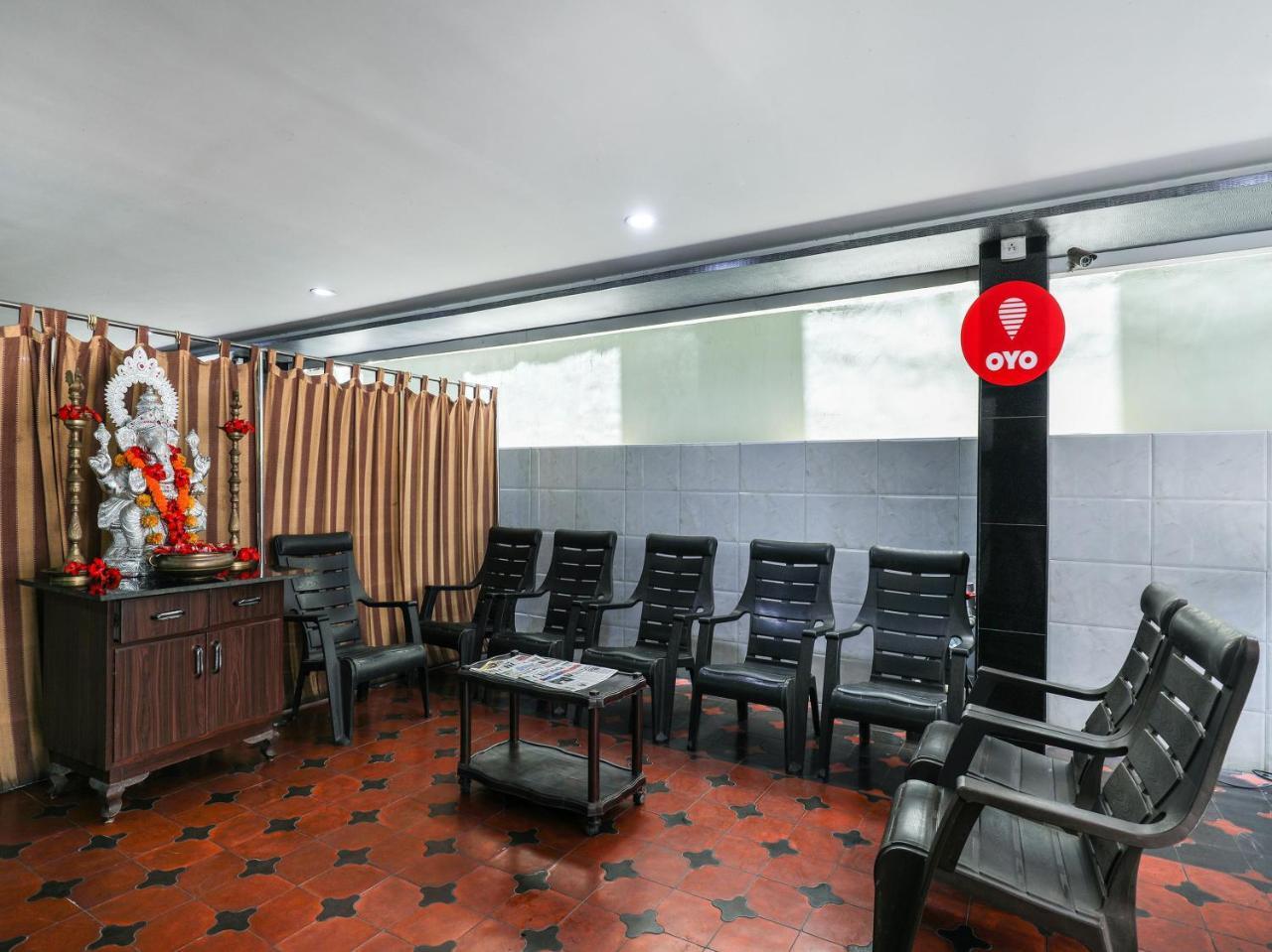 Oyo 10711 Hotel Nsnr Residency Visakhapatnam Eksteriør bilde